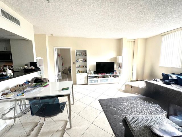 540 Brickell Key Dr 1801, Miami, FL 33131