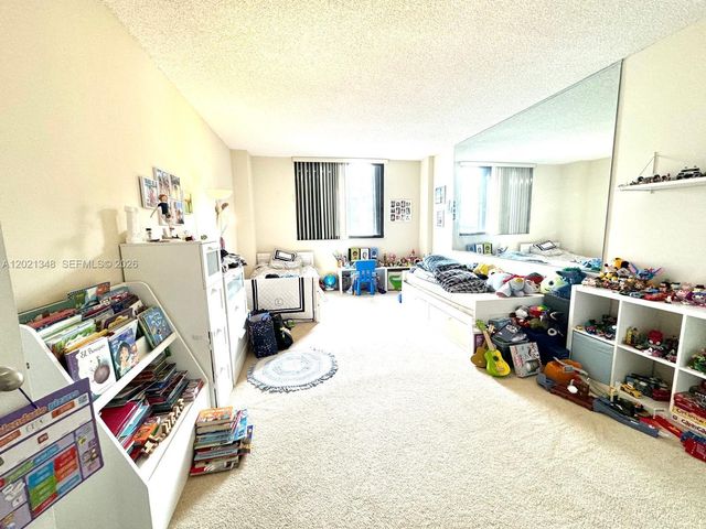 540 Brickell Key Dr 1801, Miami, FL 33131