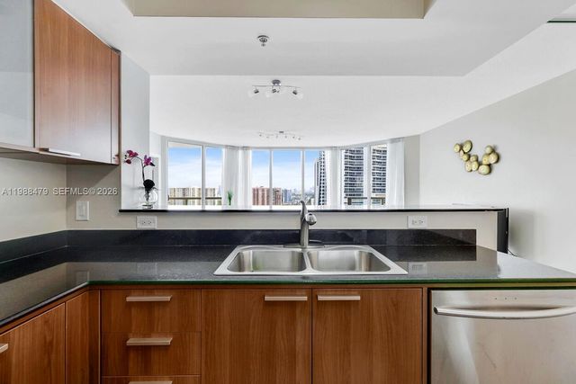 16699 Collins Ave 2007, Sunny Isles Beach, FL 33160