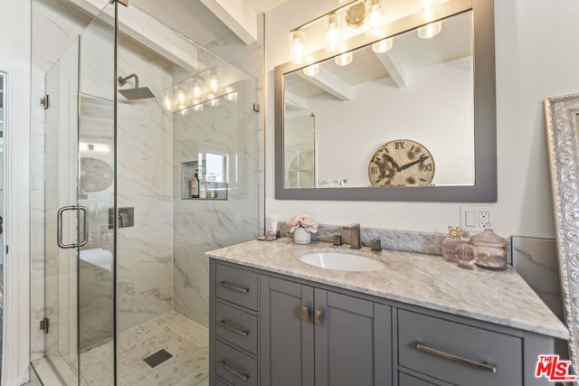 6335 Grape Place, Los Angeles, CA 90068