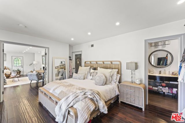 6335 Grape Place, Los Angeles, CA 90068