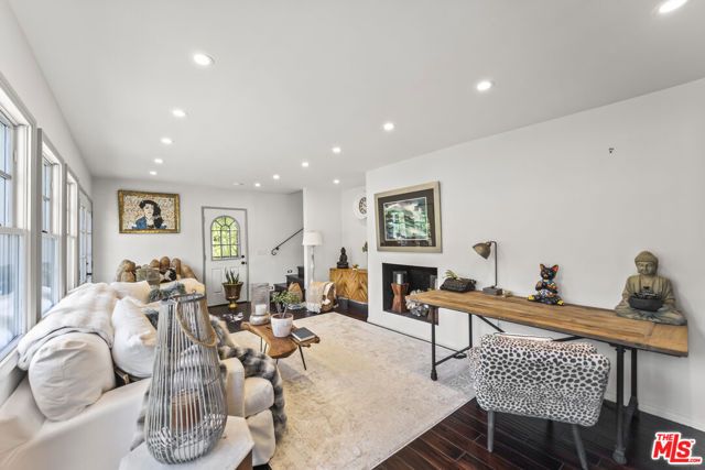 6335 Grape Place, Los Angeles, CA 90068