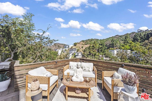 6335 Grape Place, Los Angeles, CA 90068