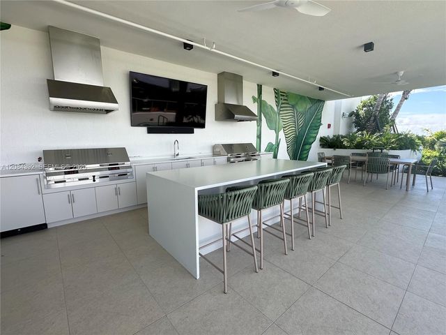 2200 Brickell Avenue 313, Miami, FL 33129