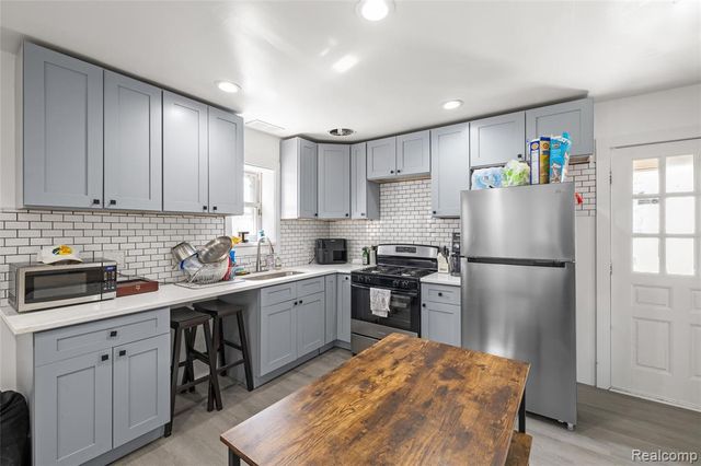 6330 Hampden Street, Taylor, MI 48180