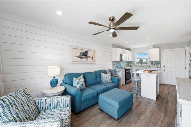 900 N Station St A2, Port Aransas, TX 78373