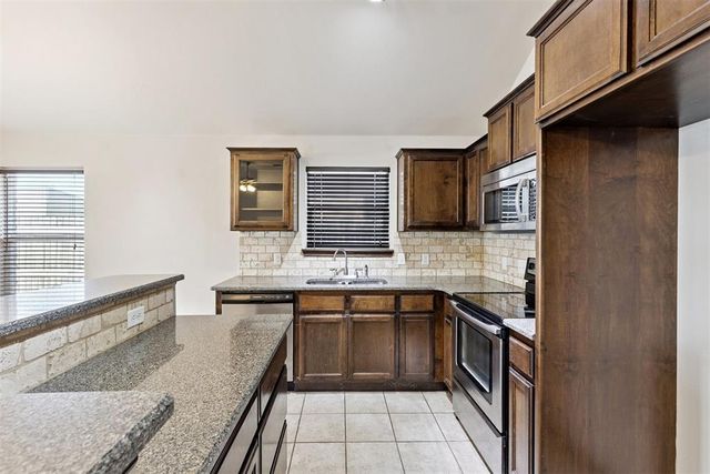 18424 Abierto Drive, Edmond, OK 73012