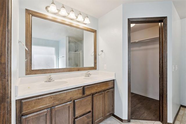 18424 Abierto Drive, Edmond, OK 73012