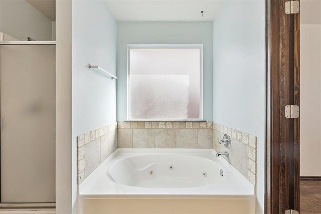 18424 Abierto Drive, Edmond, OK 73012