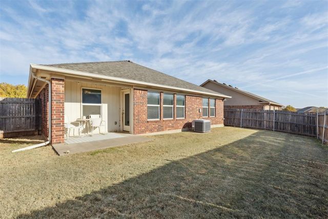 18424 Abierto Drive, Edmond, OK 73012