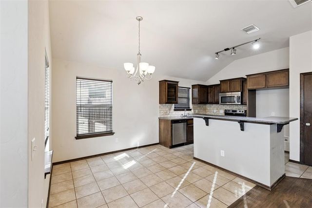 18424 Abierto Drive, Edmond, OK 73012