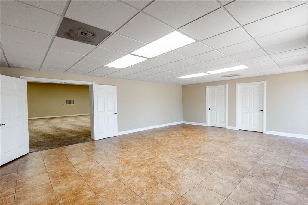 601 North May Street, Madisonville, TX 77864 — photo 3