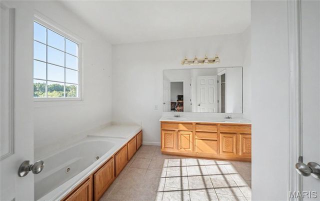 495 Grandview Farms Drive, Union, MO 63084