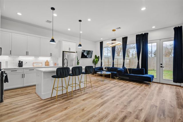 3344 Francis Street, Houston, TX 77004