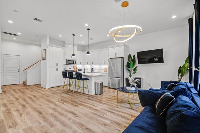 3344 Francis Street, Houston, TX 77004