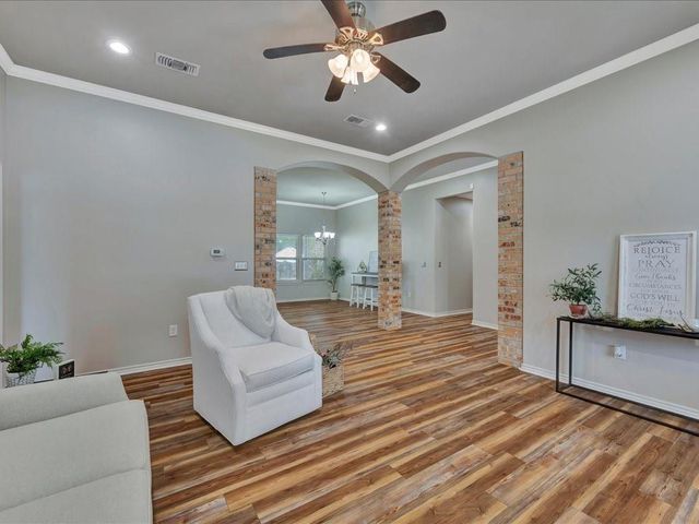 1220 Parkman Street, Lufkin, TX 75901