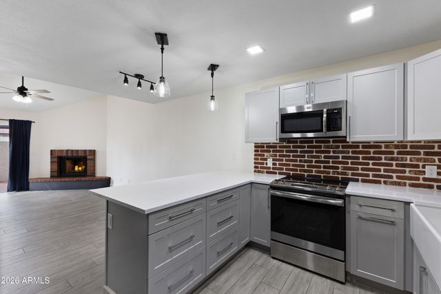 2118 E CENTER Lane 1, Tempe, AZ 85281