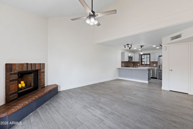 2118 E CENTER Lane 1, Tempe, AZ 85281