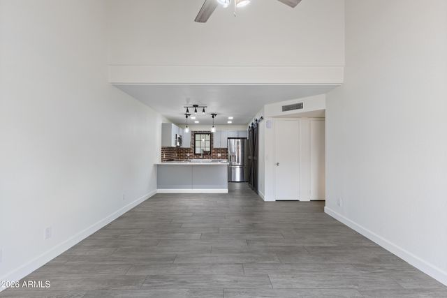2118 E CENTER Lane 1, Tempe, AZ 85281