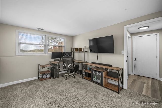 4121 N Johnsburg Road, Johnsburg, IL 60051