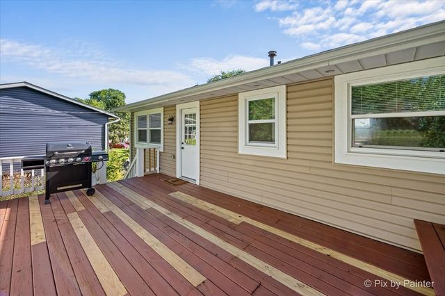 4121 N Johnsburg Road, Johnsburg, IL 60051