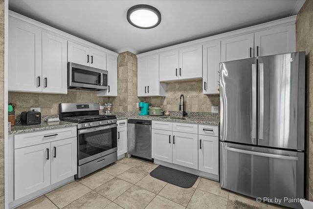 4121 N Johnsburg Road, Johnsburg, IL 60051
