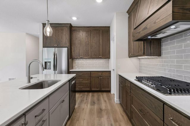 2915 Thompson Drive, River Falls, WI 54022