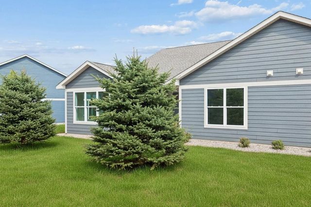 2915 Thompson Drive, River Falls, WI 54022