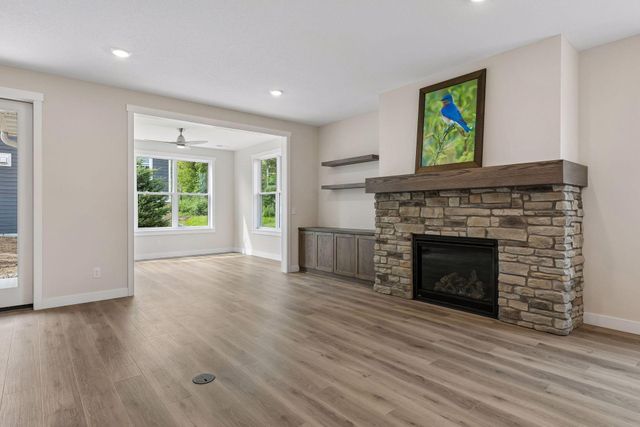 2915 Thompson Drive, River Falls, WI 54022