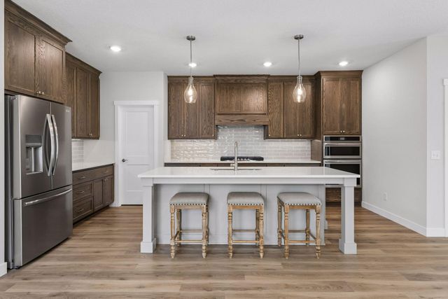 2915 Thompson Drive, River Falls, WI 54022