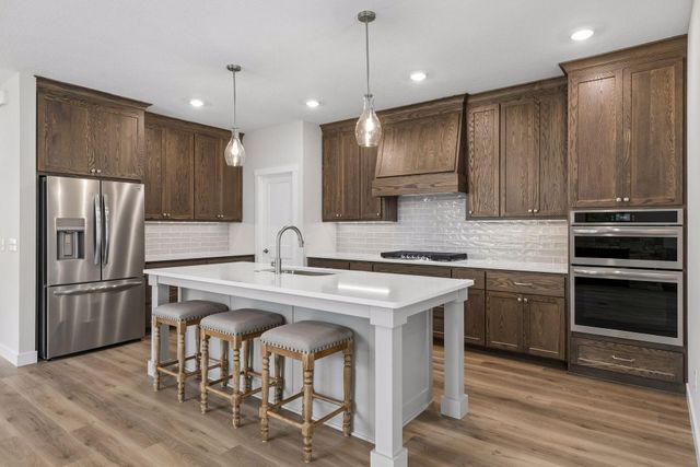 2915 Thompson Drive, River Falls, WI 54022