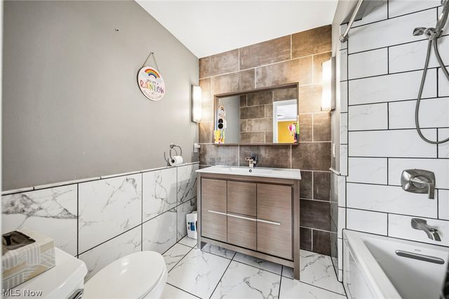 28900 Gates Mills Boulevard, Pepper Pike, OH 44124