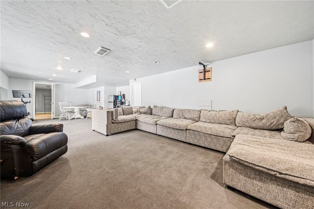 28900 Gates Mills Boulevard, Pepper Pike, OH 44124