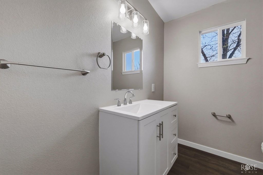 Image 17 of property listing at 1114 E 23rd Street, San Angelo, TX 76903