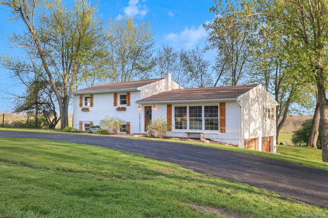 237 Sarah Wells Trail, Campbell Hall, NY 10916