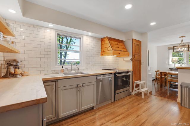 237 Sarah Wells Trail, Campbell Hall, NY 10916