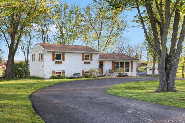 237 Sarah Wells Trail, Campbell Hall, NY 10916