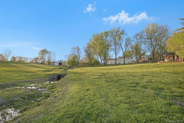 237 Sarah Wells Trail, Campbell Hall, NY 10916