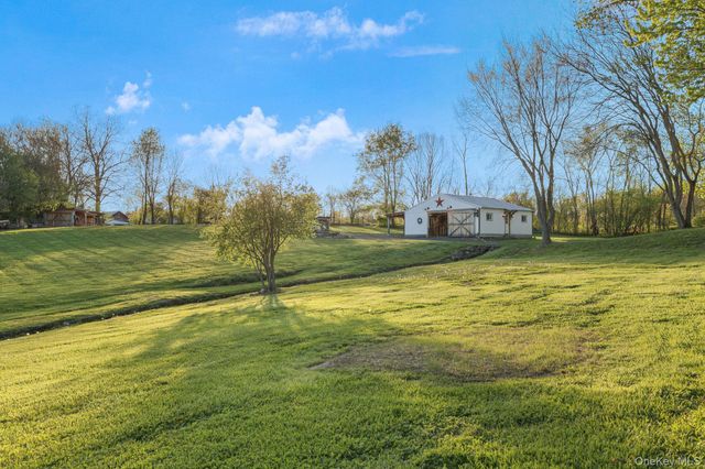 237 Sarah Wells Trail, Campbell Hall, NY 10916