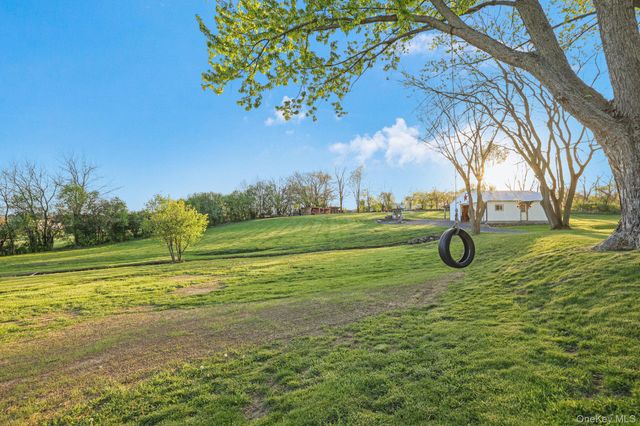 237 Sarah Wells Trail, Campbell Hall, NY 10916