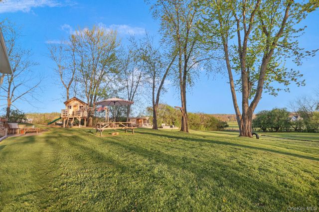 237 Sarah Wells Trail, Campbell Hall, NY 10916