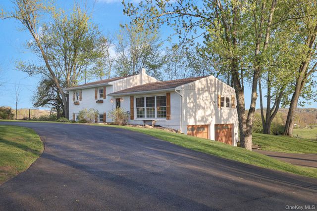 237 Sarah Wells Trail, Campbell Hall, NY 10916