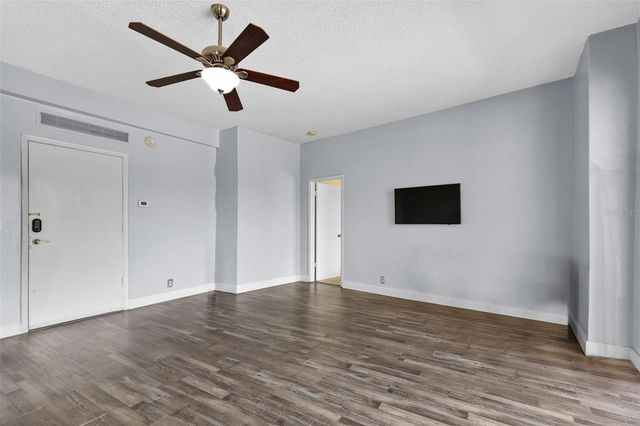 2109 BAYSHORE BOULEVARD 205, Tampa, FL 33606