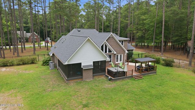 211 Channel Run, Washington, NC 27889