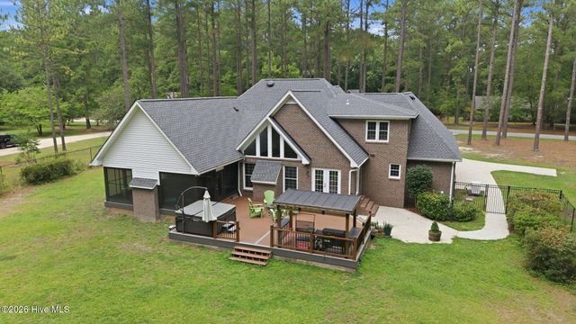 211 Channel Run, Washington, NC 27889