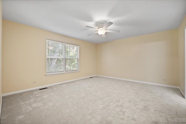 438 W Meadow Mist Lane, Round Lake, IL 60073