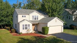 438 W Meadow Mist Lane, Round Lake, IL 60073