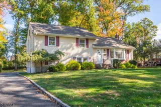 33 Weaver Pl, East Hanover Twp., NJ 07936