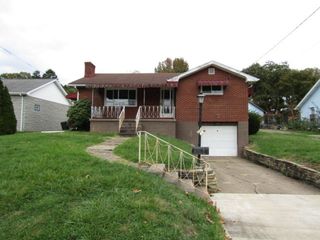 1715 California Ave, White Oak, PA 15131