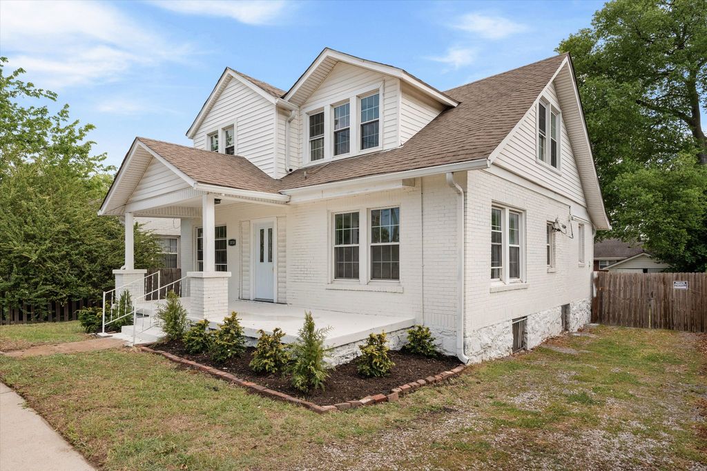 1030 28th Ave, N, Nashville, TN 37208